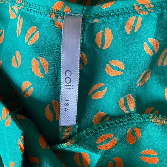 EUC Coii Green Coffee Bean Print Bell Sleeve Shift Dress - Picture 7 of 8